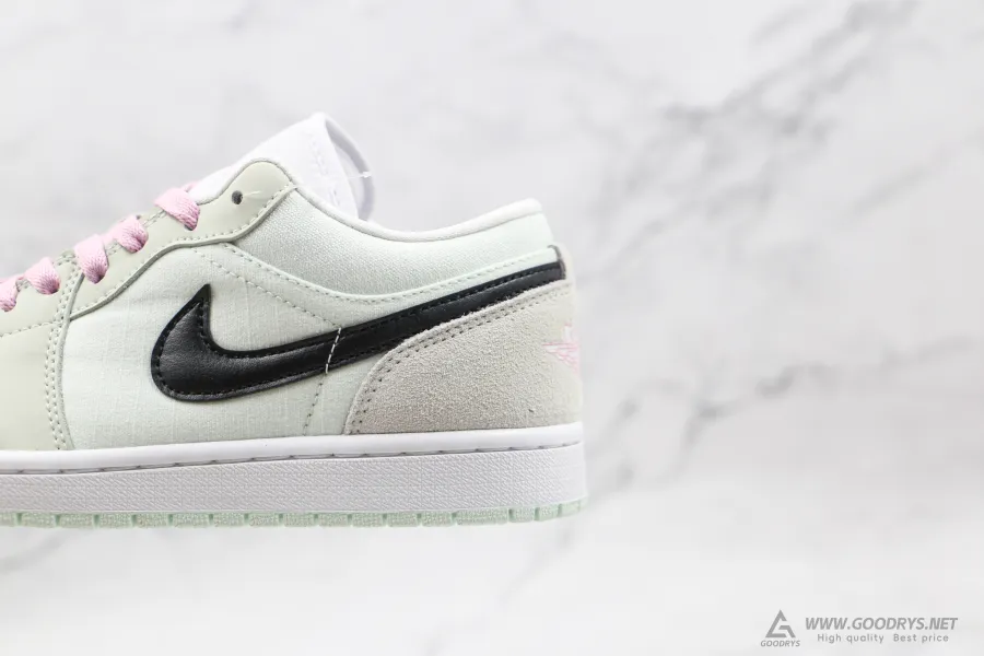 Wmns Air Jordan 1 Low Se Barely Green 