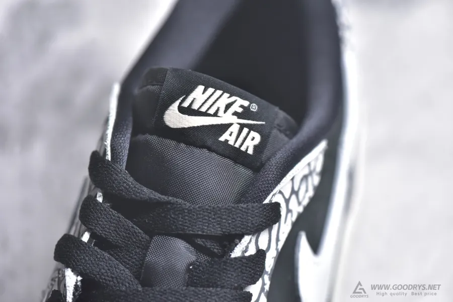 Air Jordan 1 Retro Low Og Black Cement