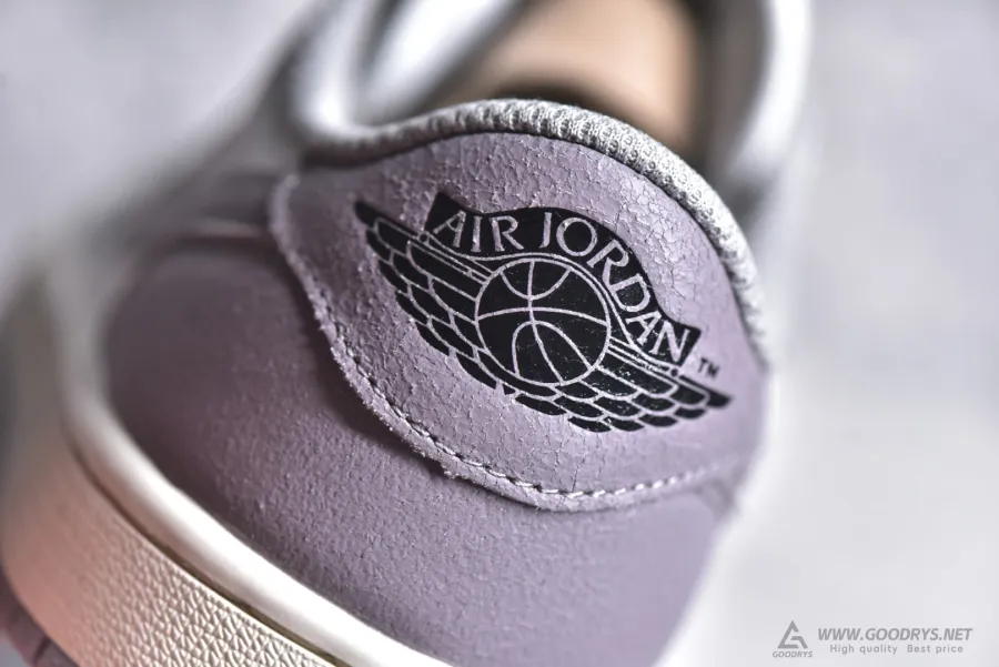 Air Jordan 1 Retro Low Og Neutral Grey  2021