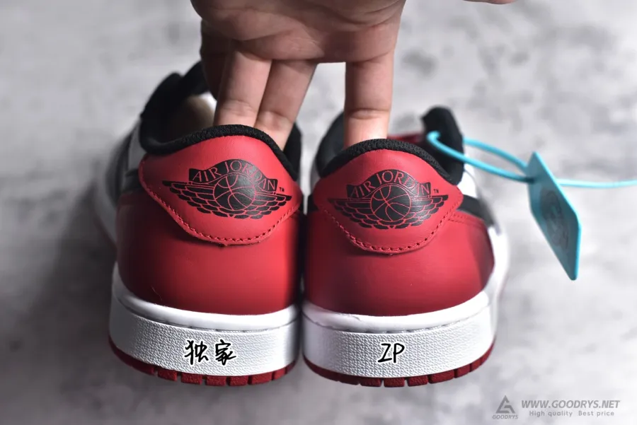 Air Jordan 1 Retro Low Og Black Toe