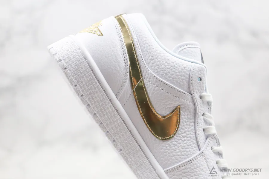 Wmns Air Jordan 1 Retro Low White Metallic Gold 