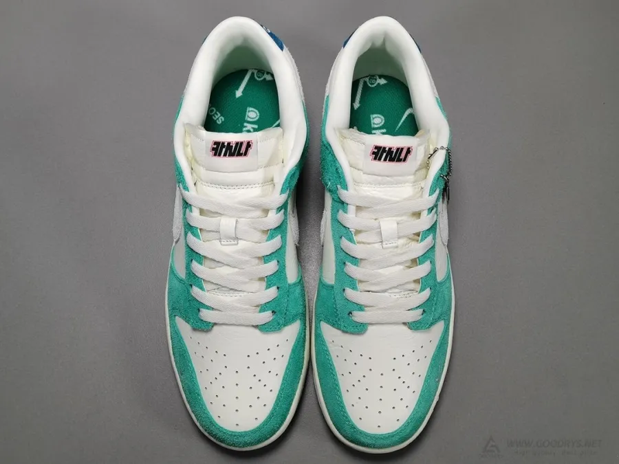 Kasina X Dunk Low Neptune Green