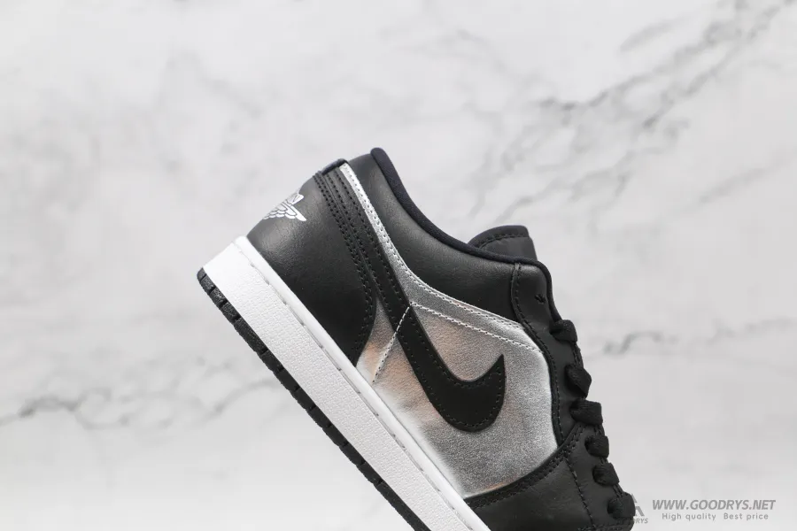 Jordan 1 Silver Toe Low