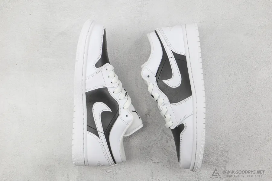 Wmns Air Jordan 1 Low Panda 