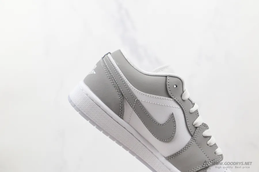 Air Jordan 1 Low Wolf Grey