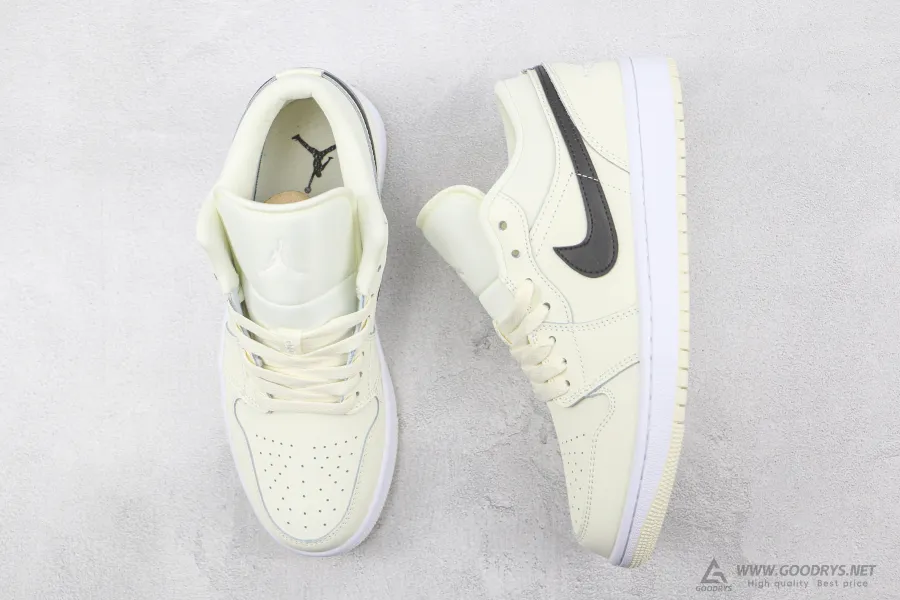 Wmns Air Jordan 1 Low Coconut Milk 