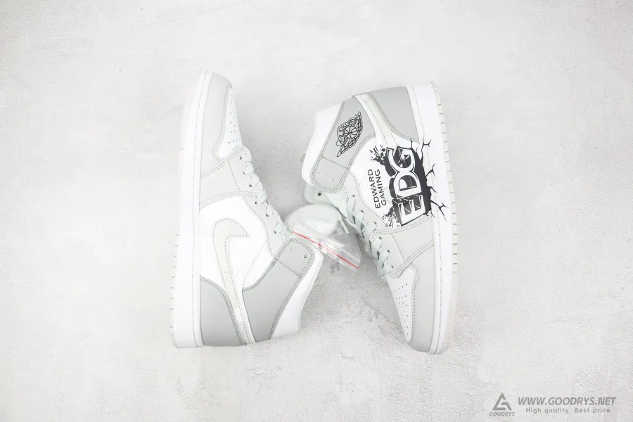 Jordan 1 Mid Grey Camo