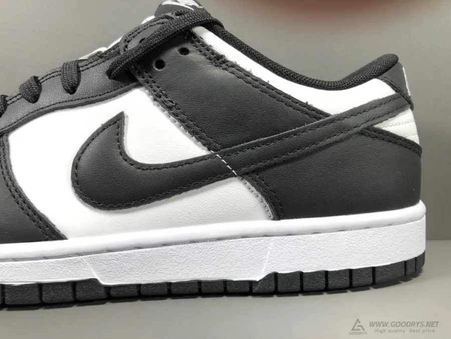 Dunk Low Retro Black White Panda