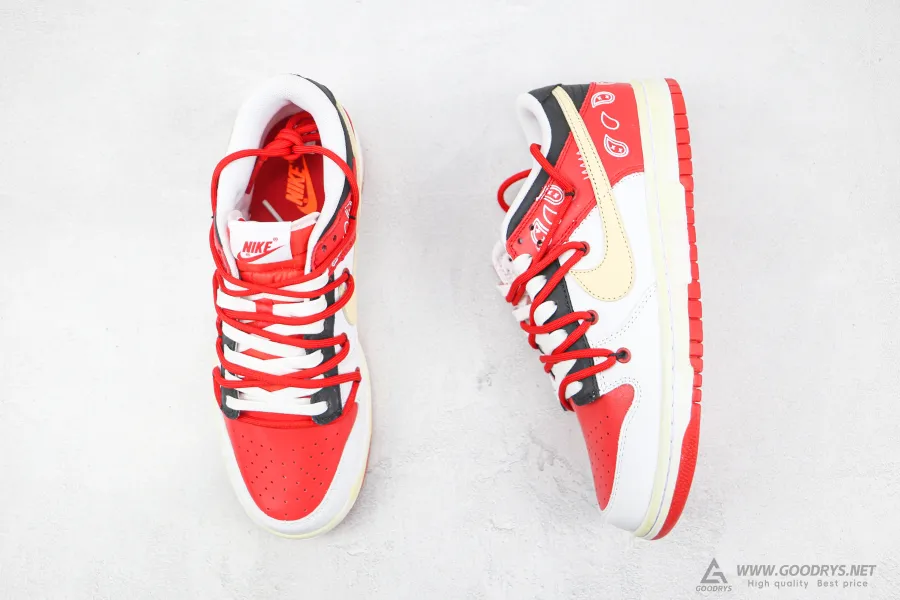 Dunk Low University Red