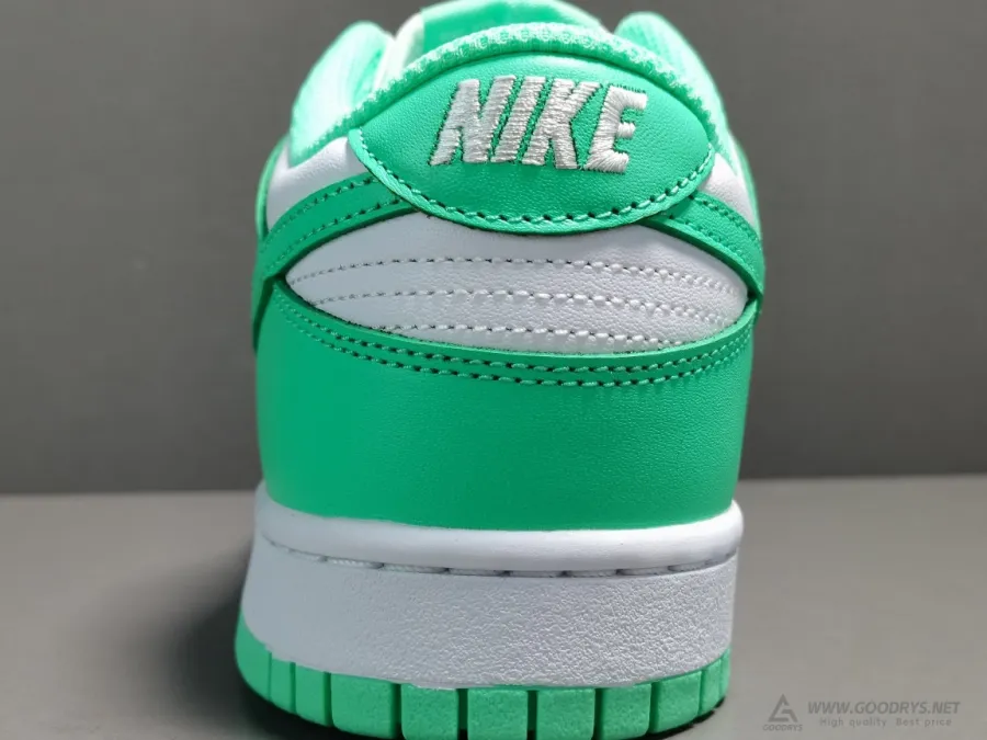 Dunk Low Green Glow