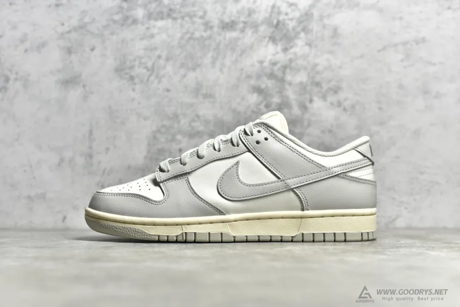 Nike Dunk Low  Light Bone