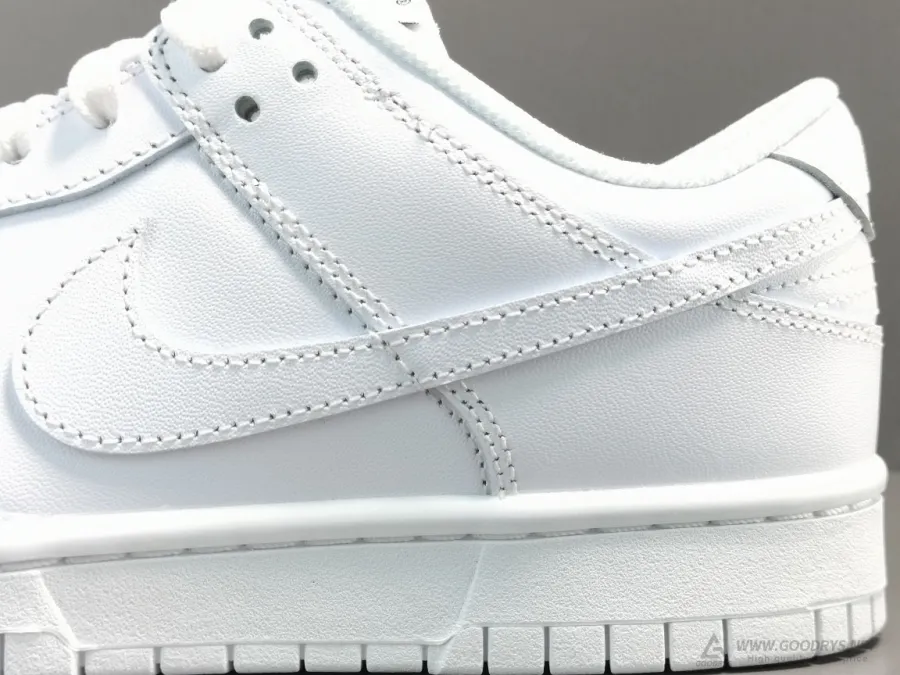 Dunk Low Triple White