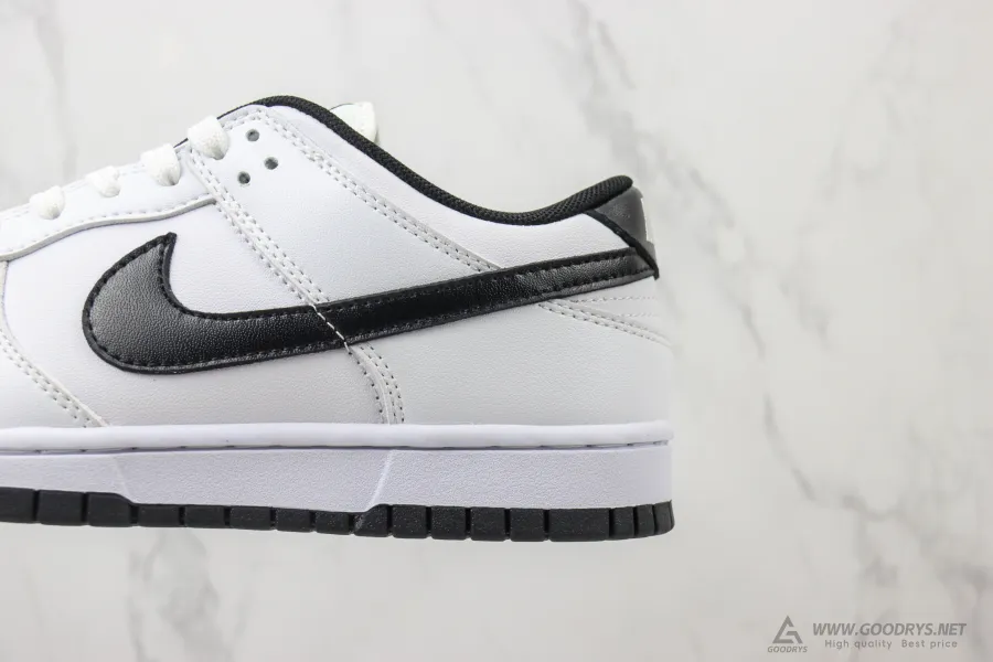 Nike Dunk Low White/Black Wmns