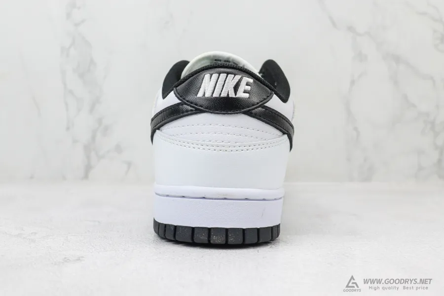 Nike Dunk Low White/Black Wmns