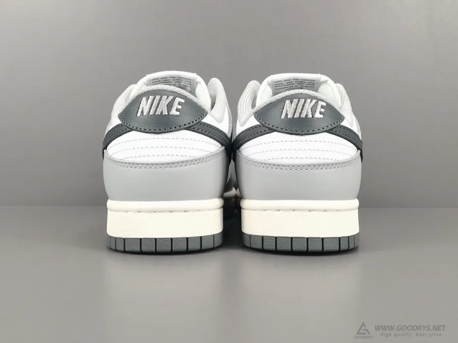 Nike Dunk Low Light Smoke Grey Wmns