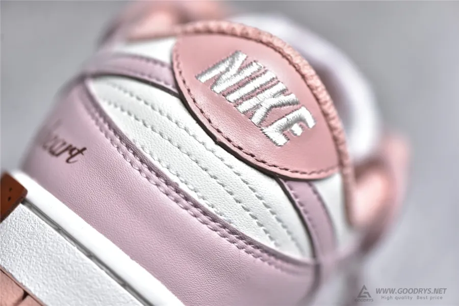 Sb Dunk Low  Rose Whisper