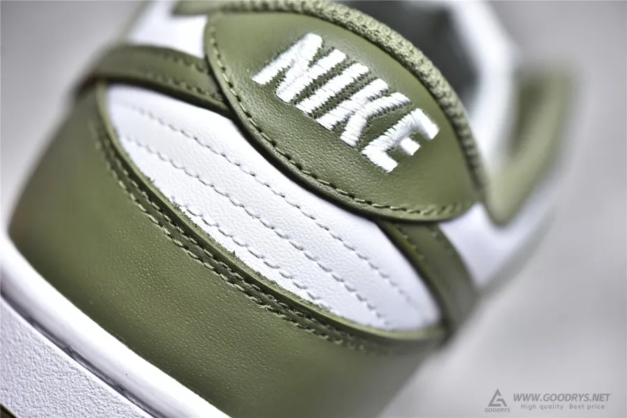 Dunk Low  Medium Olive