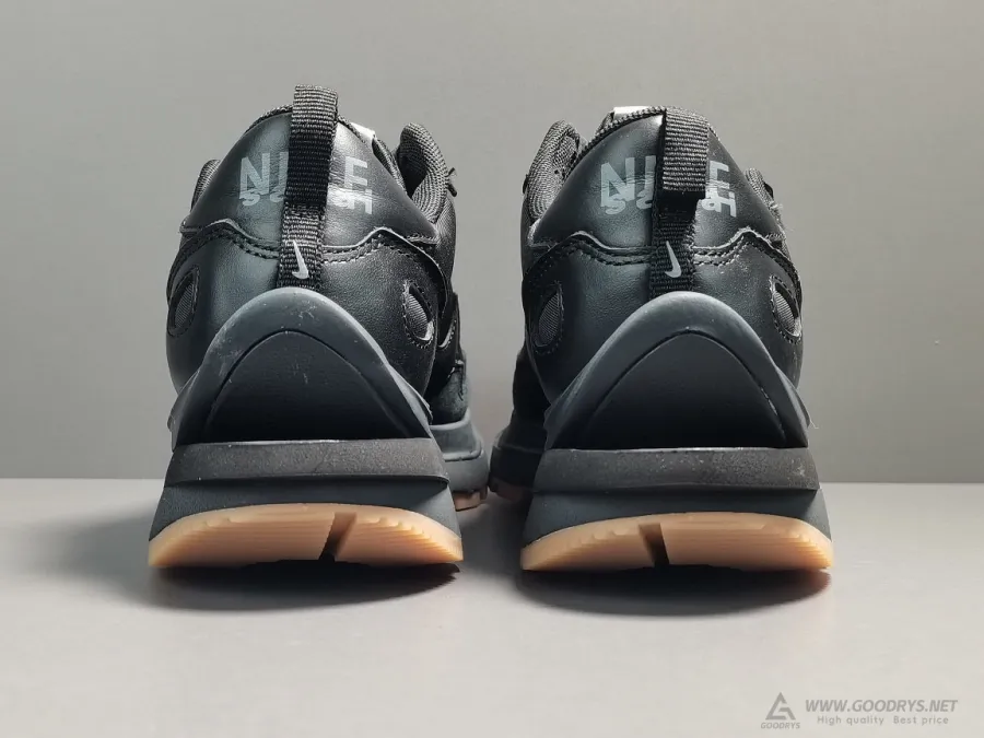 Nike Sacai Vaporwaffle Black Gum