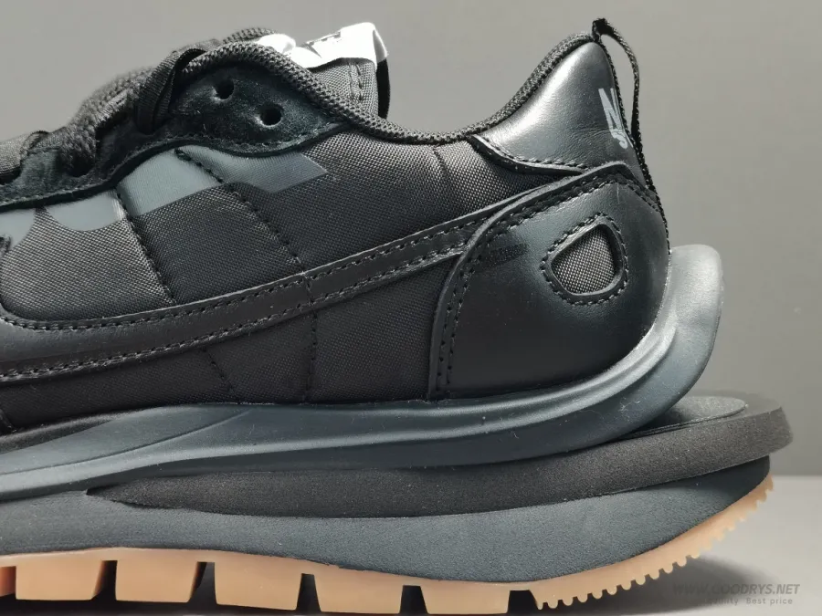 Nike Sacai Vaporwaffle Black Gum