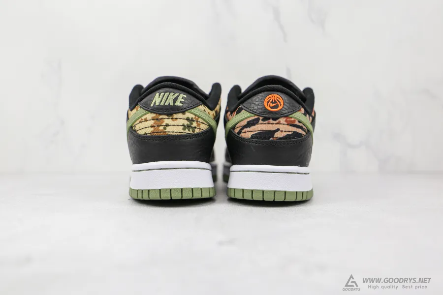 Dunk Low Se Black Multi-Camo 