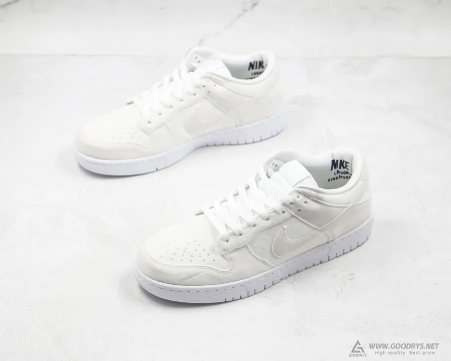 Dover Street Market X Nike Dunk Low Tripl White