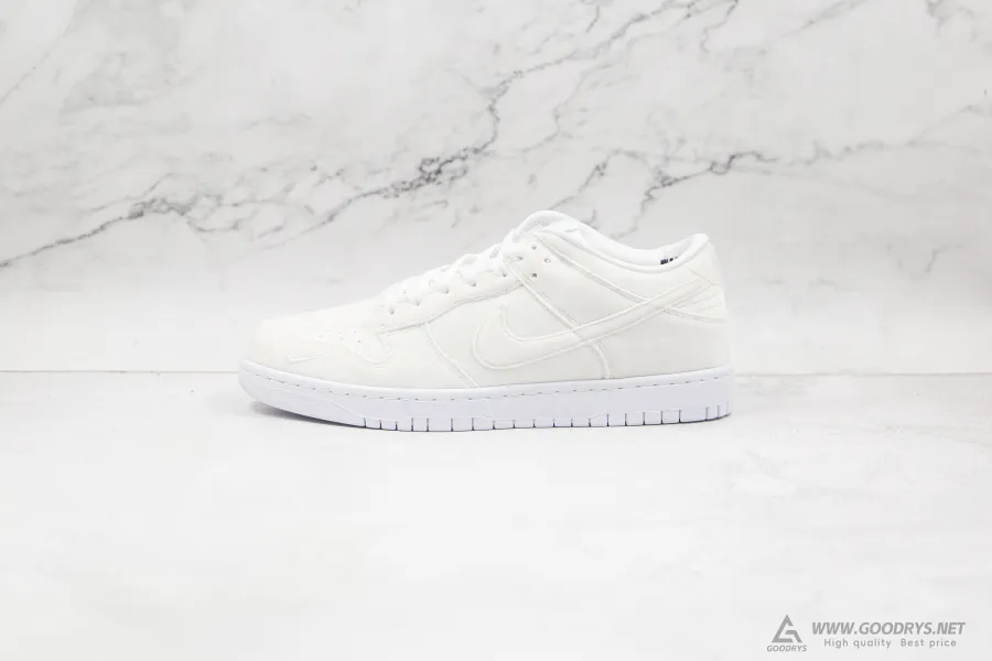 Dover Street Market X Nike Dunk Low Tripl White