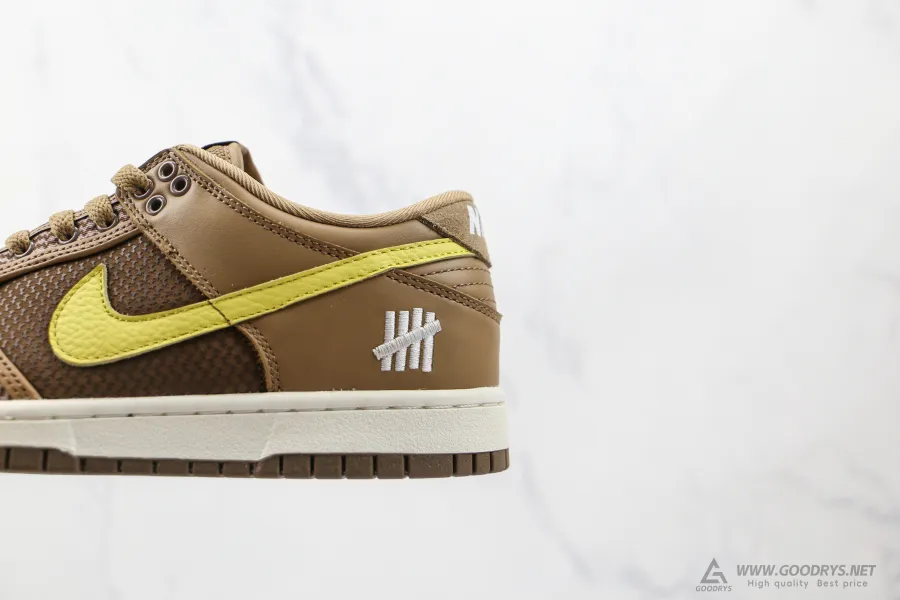 Dunk Low Undefeated - Canteen 