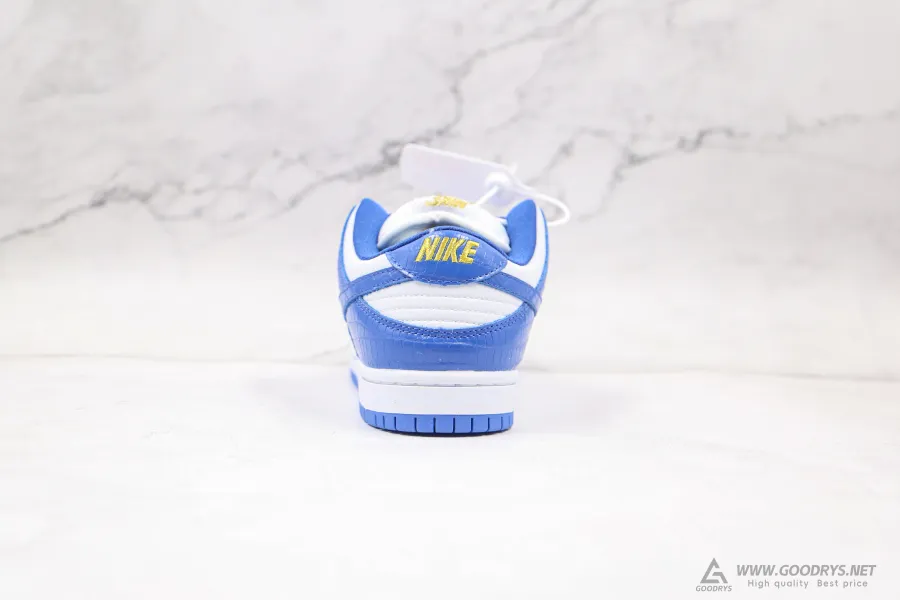 Nike Sb Dunk Low Stars Hyper Blue 