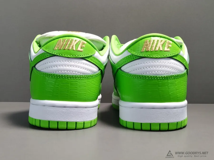 Sb Dunk Low Stars Mean Green