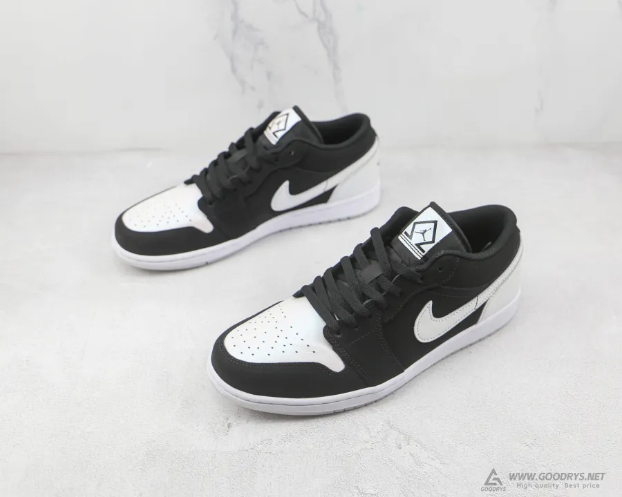 Jordan 1 Black/White Low