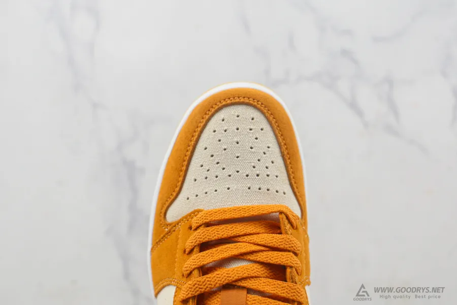 Air Jordan 1 Low Se Light Curry 