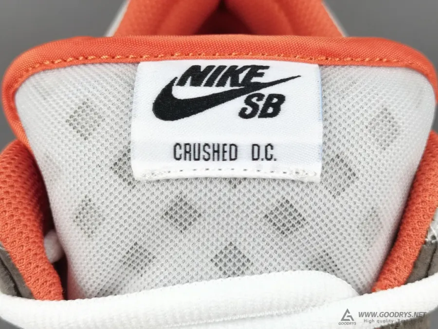 Crushed D.c. X Sb Dunk Low Orange-Brown