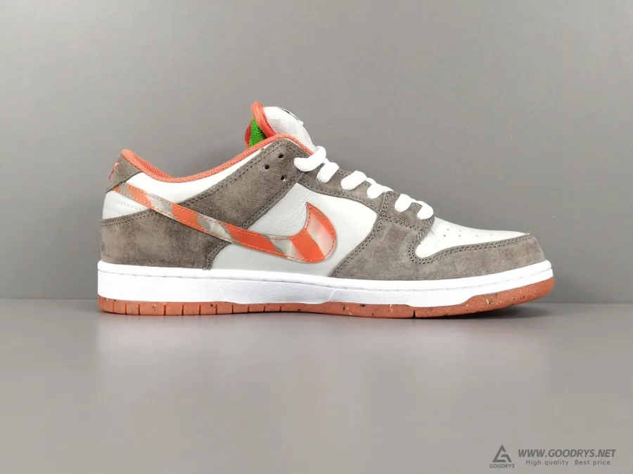 Crushed D.c. X Sb Dunk Low Orange-Brown