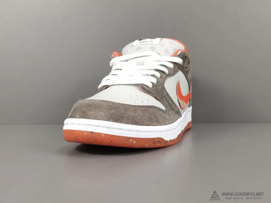 Crushed D.c. X Sb Dunk Low Orange-Brown