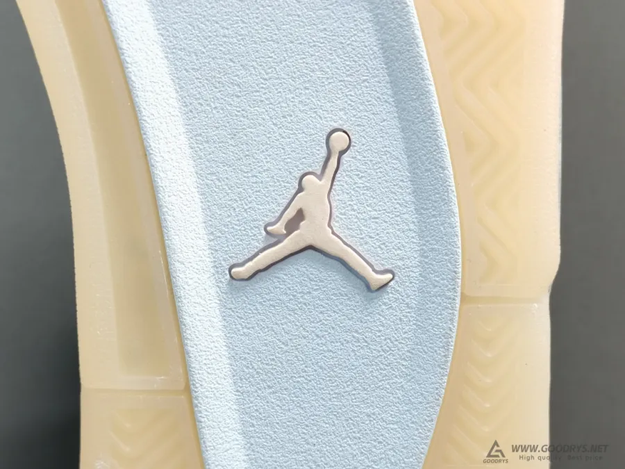 Air Jordan 4 WMNS Shimmer