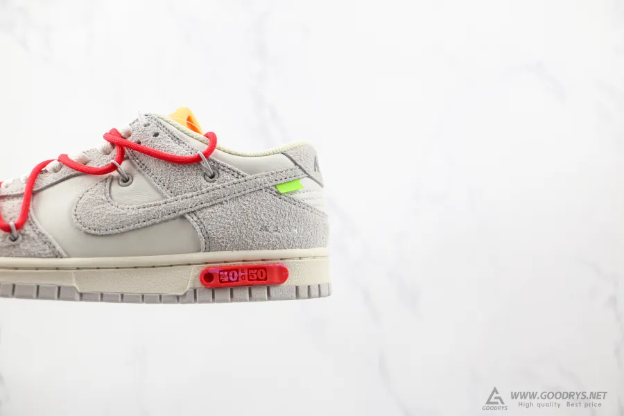 Off-White X Nike Dunk Low Lot 40 