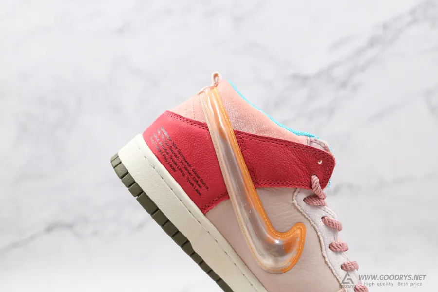 Social Status x Dunk Mid Strawberry Milk