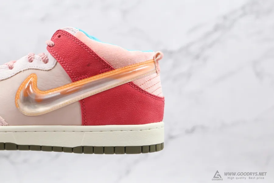 Social Status x Dunk Mid Strawberry Milk