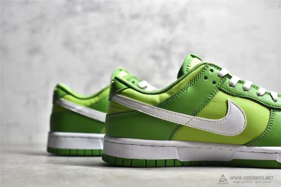 Nike Dunk Low  Chlorophyll