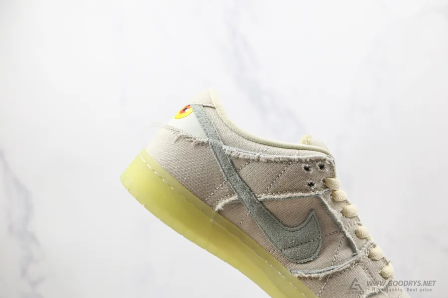 Nike Sb Dunk Low Mummy