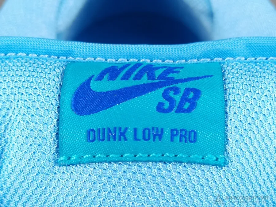 Dunk Lows Blue Raspberry