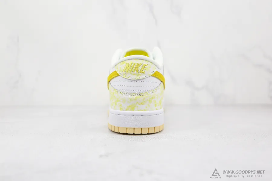 Dunk Low Yellow Strike