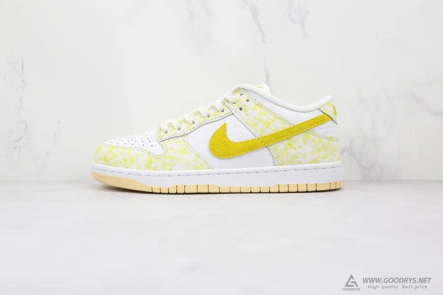 Dunk Low Yellow Strike