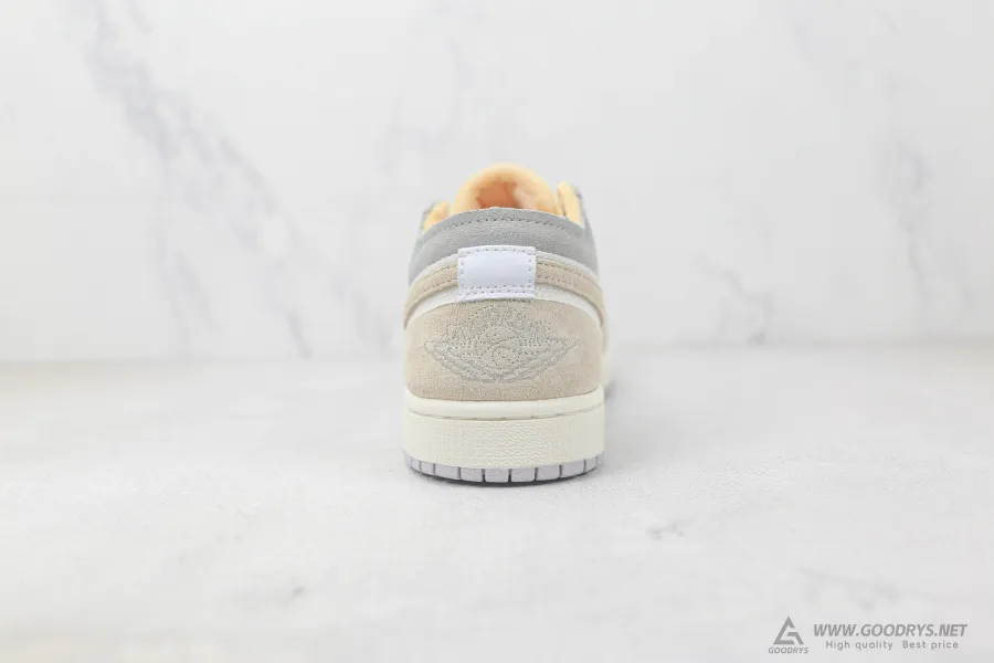 Air Jordan 1 Low Se Craft Inside Out 