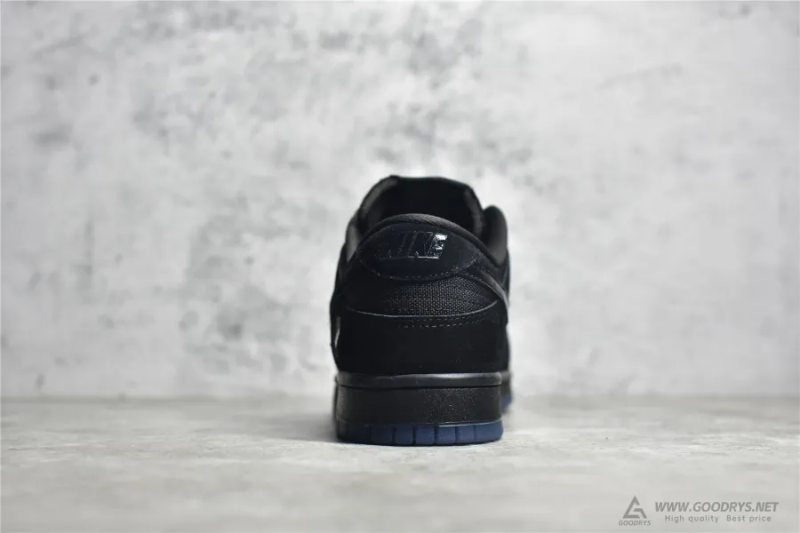 Undefeated Dunk Low  Black