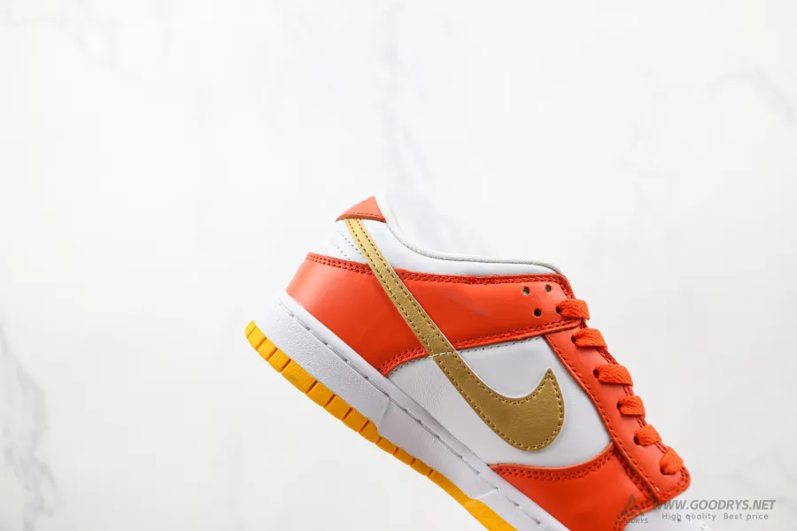 Nike Dunk Lows Golden Orange