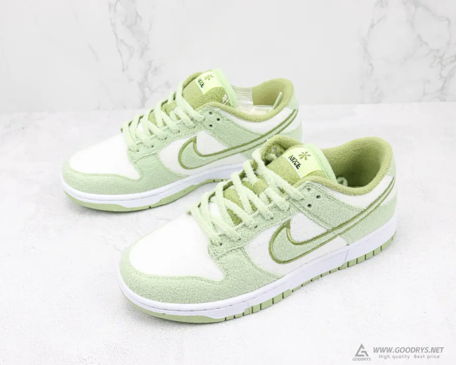 Dunk Low Wmns Fleece Pack Honeydew 