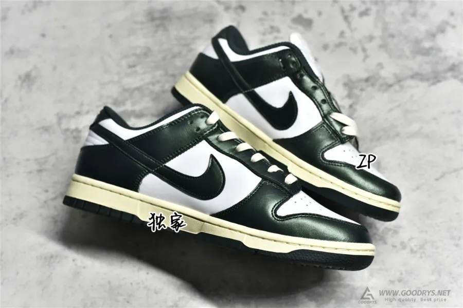 Nike Dunk Low Vintage Green  Wmns