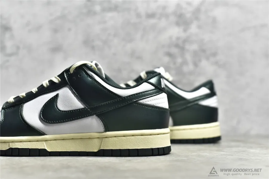 Nike Dunk Low Vintage Green  Wmns