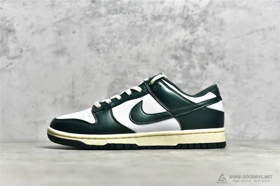 Nike Dunk Low Vintage Green  Wmns